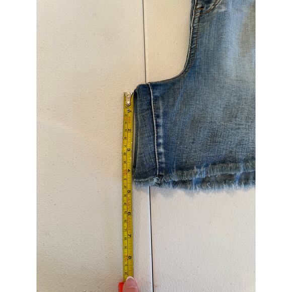 087 William Rast NWT Embroidered Floral Denim High Rise Shorts Sz 24W - Picture 6 of 6